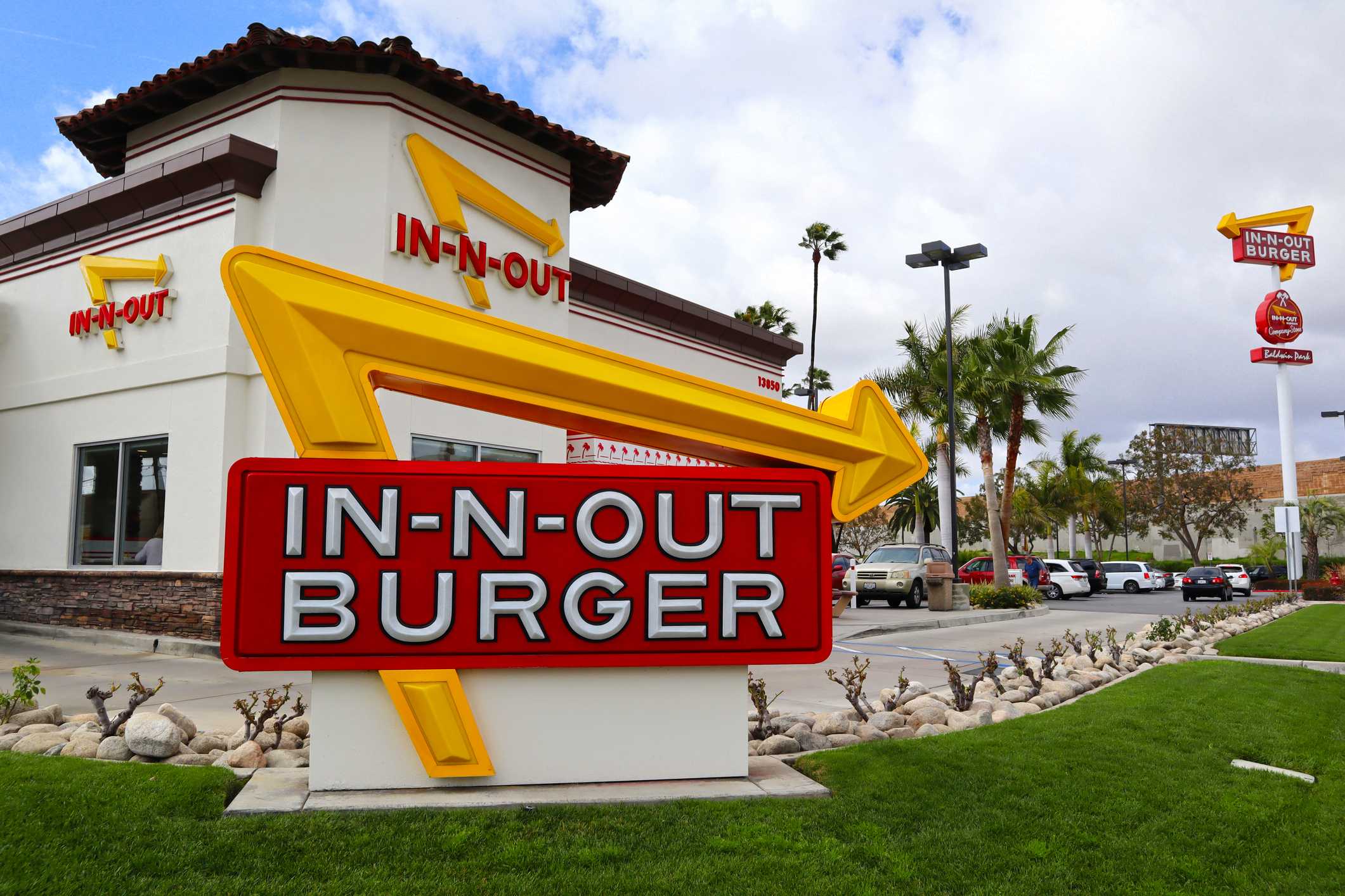 In-N-Out Burger CEO floats 3 additional states for possible expansion — Loveland Community news